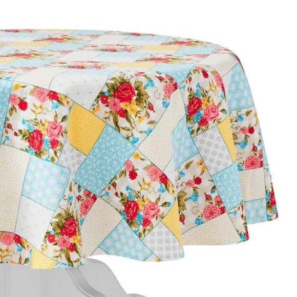 Pioneer Woman Sweet Rose Patchwork Floral Fabric Tablecloth Round 70" New